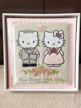 HELLO KITTY WEDDING ALBUM IN BOX SEALED